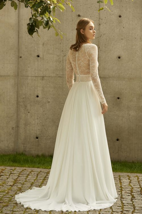 Langärmeliges Brautkleid in A - Linie aus Spitze und Chiffon 