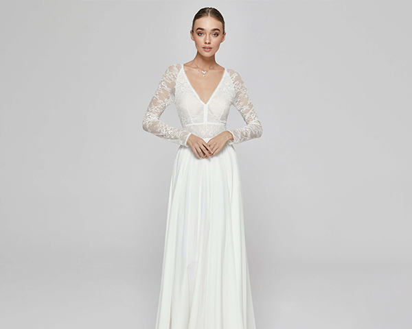 What Are Some Of The Best V-Neck Dresses For Daring Brides?